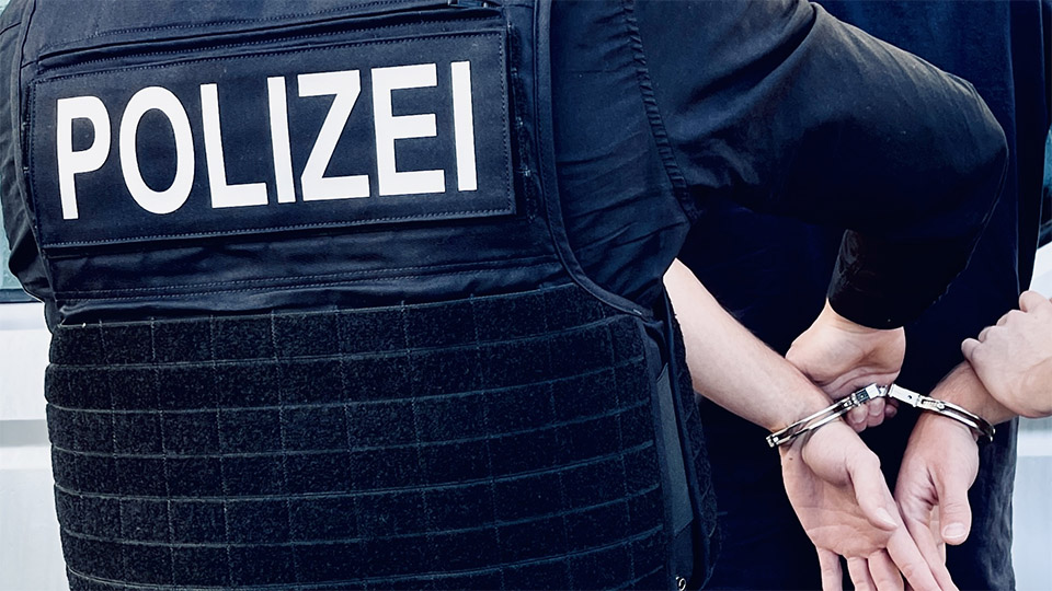 72-åring skrev ”islam ut från Europa” – då kom polisen