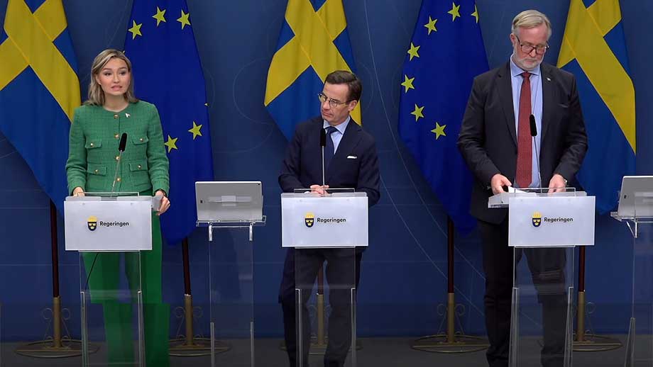 Regeringens ultimatum: Spara el, annars stänger vi av den