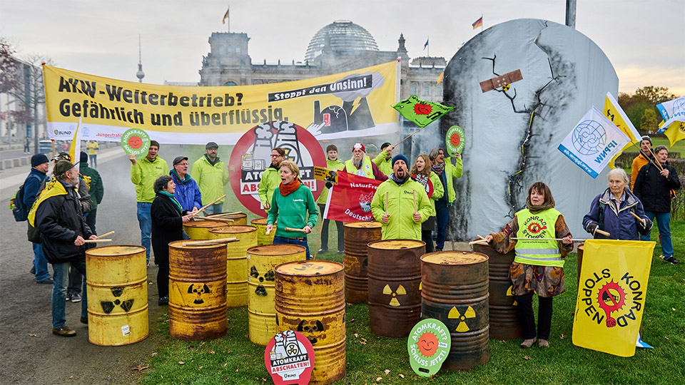 Tyska aktivister kräver omedelbart kärnkraftsstopp