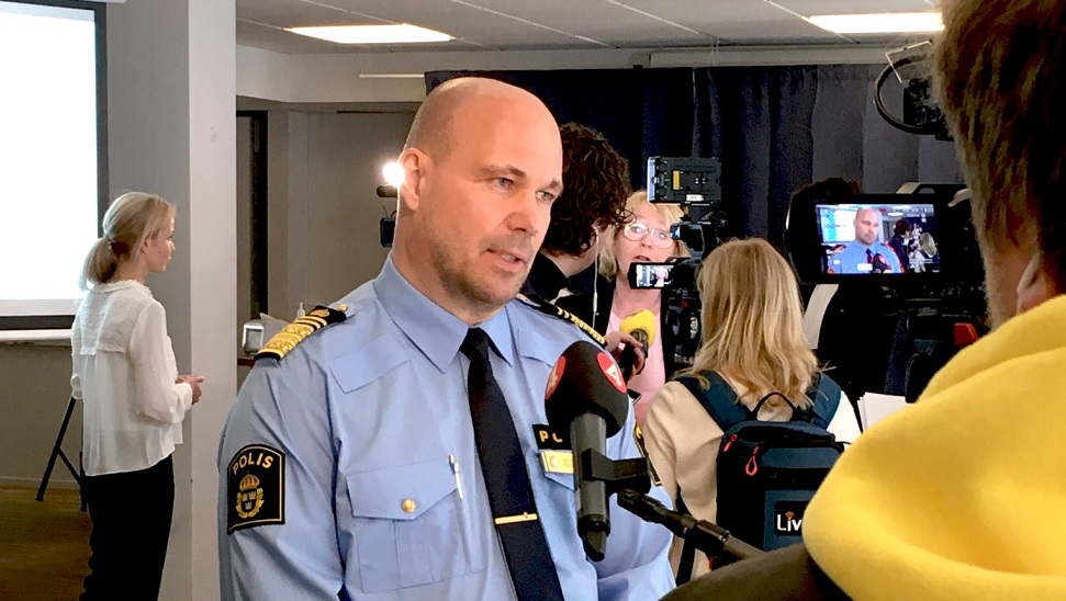 Polistjänst söktes av hundra personer – gick till polischefs flickvän