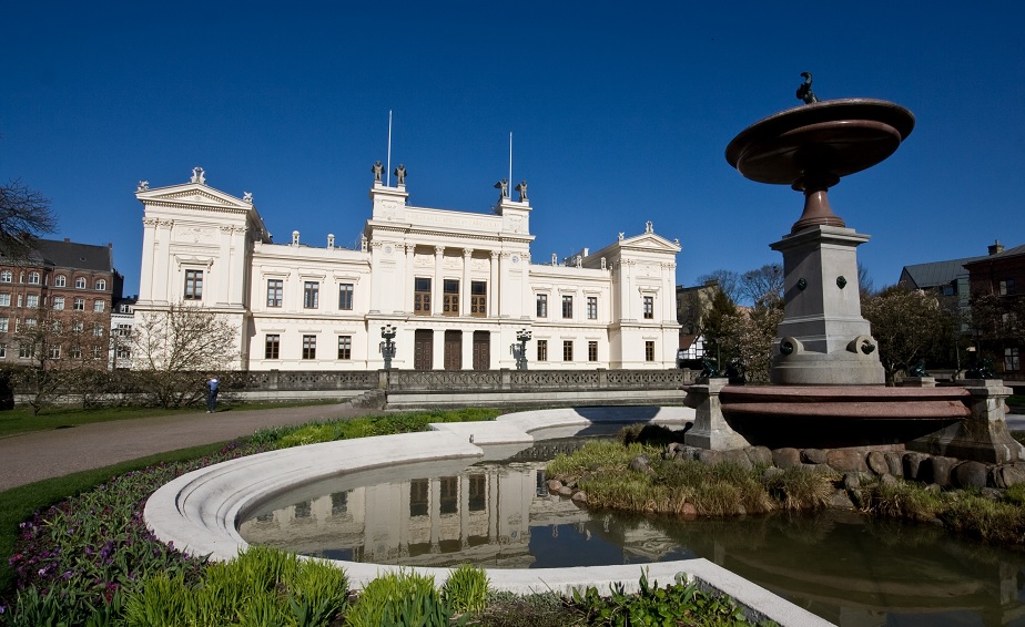 Namninsamling på universitet mot anmälningsplikt av illegala invandrare