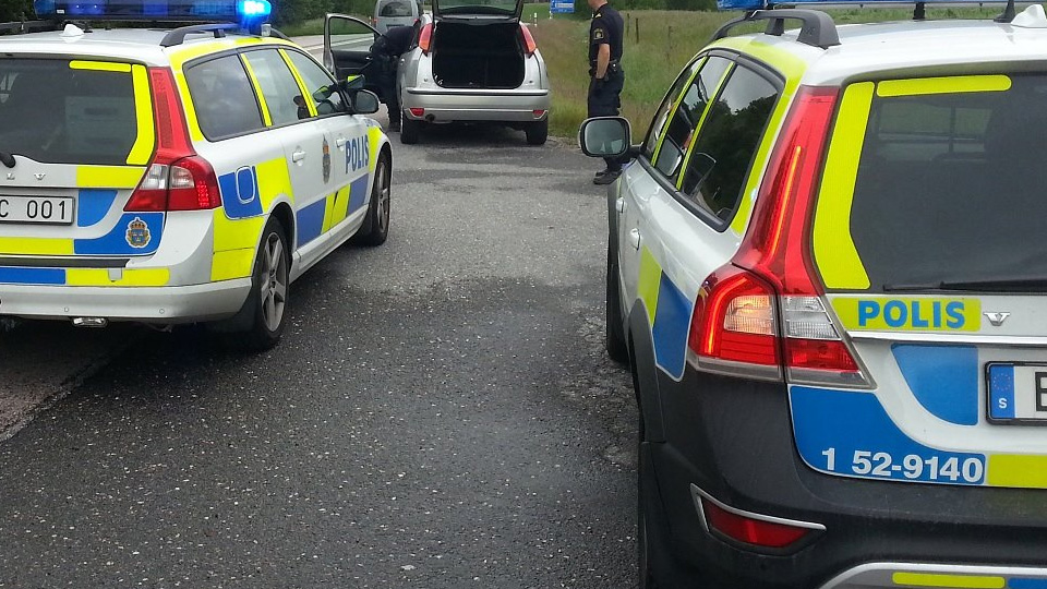 Skjutglad man med automatvapen gripen i Alingsås