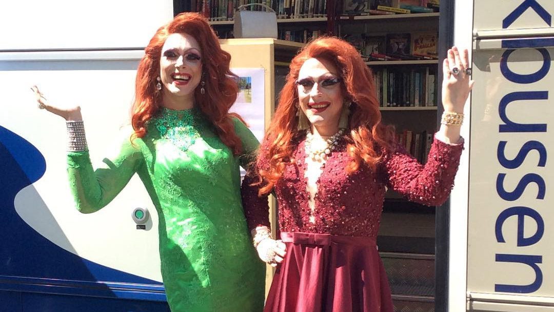 Busty och Shameless skyddas med hänvisning till sexuell läggning