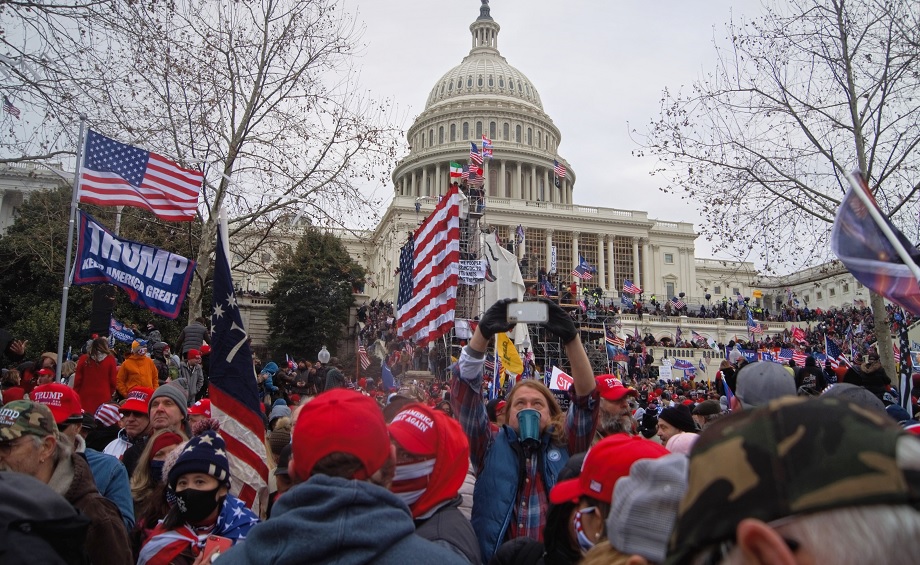 Tidigare FBI-agent drivande bakom oroligheterna vid Kapitolium