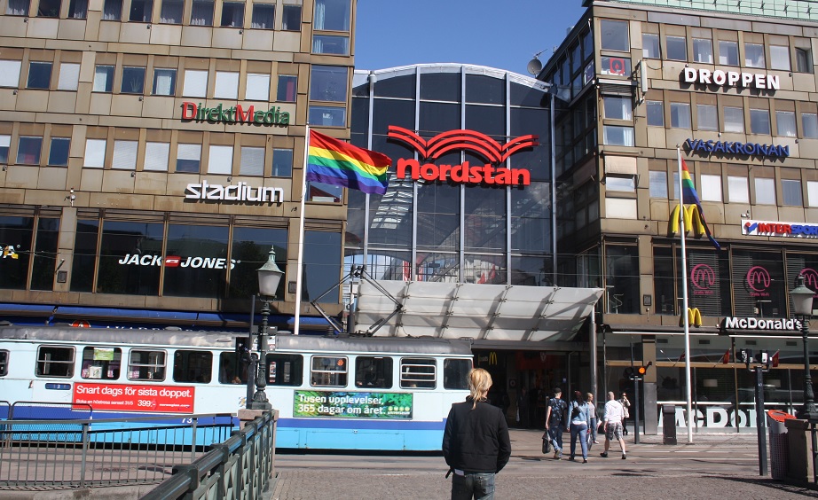 Göteborgare skeptiska när staden hyllar växande befolkning