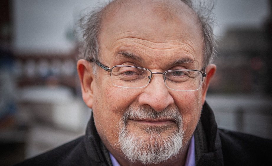Salman Rushdie varnar – yttrandefriheten är hotad