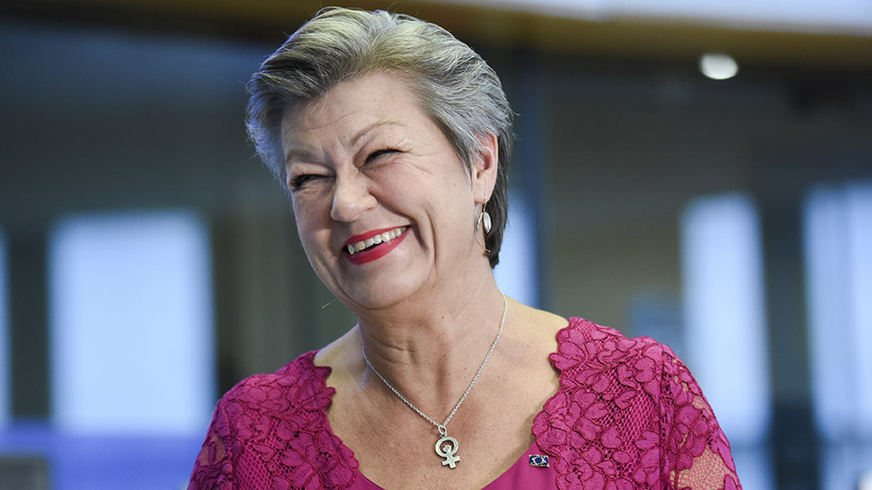 EU-politiker: Förbjud kryptering så kan vi övervaka dig – ”önskvärt”