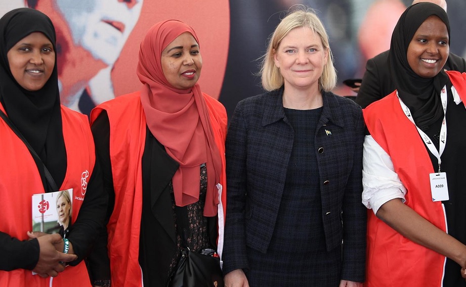 S ska ta tillbaka makten med integrationsförslag – sågas av SD