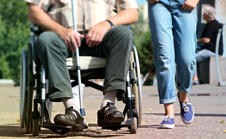 Larmet: Dåliga svenskkunskaper riskerar patientsäkerheten