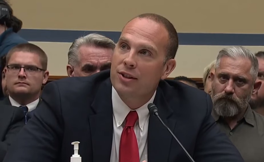 Visselblåsare: Utomjordingar besöker jorden