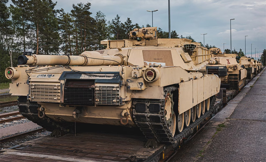 31 Abrams-stridsvagnar på väg till Ukraina
