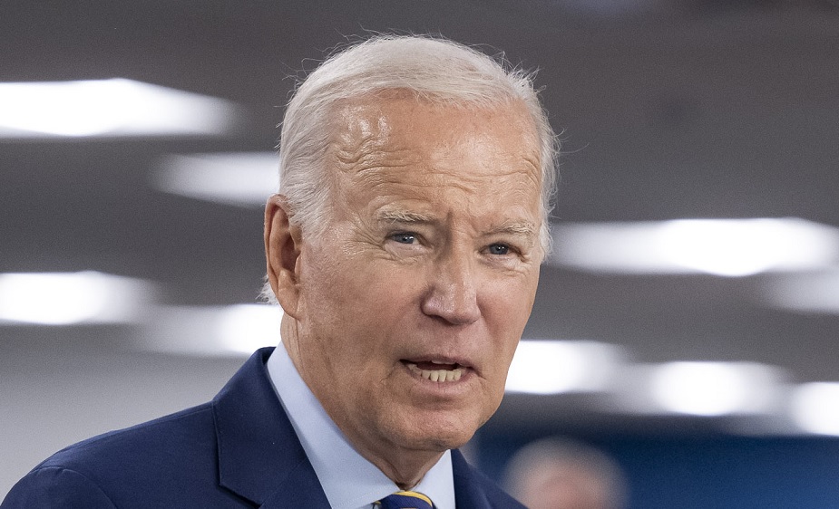 Biden kan hoppa av vid ett ’medicinskt tillstånd’ – har fått covid