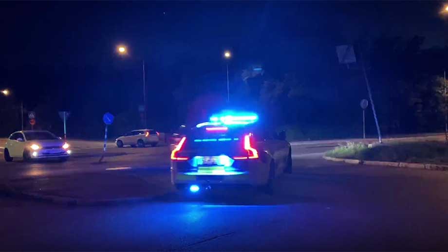 Tonåring skjuten till döds i Stockholmsförort