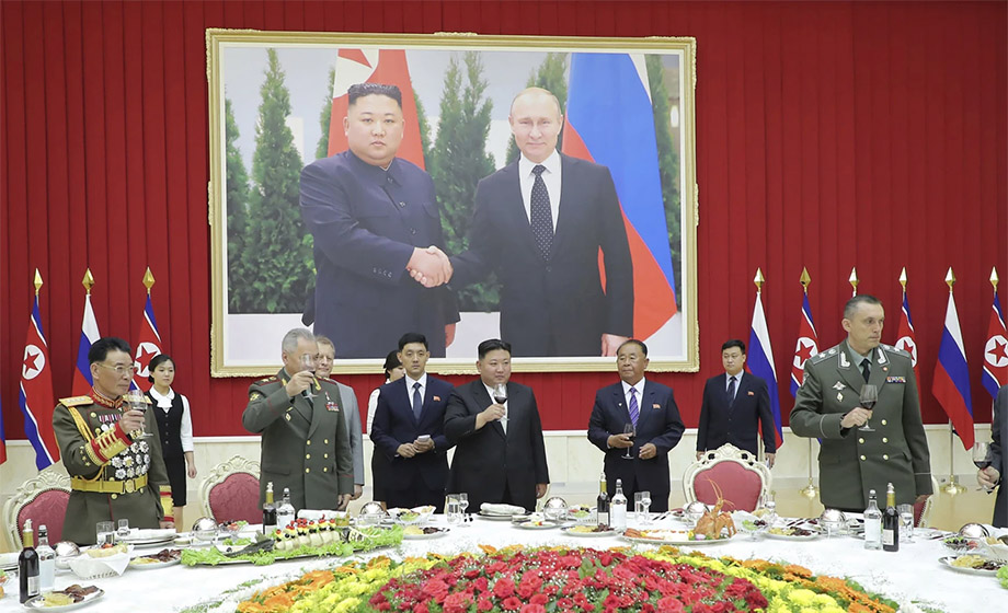 Ryssland uppges planera militärövning med Kina och Nordkorea