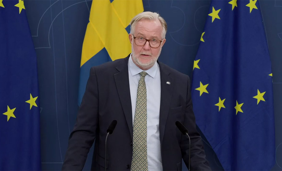 Regeringens ”Sverigekurs” ska lösa invandrarproblemen – ”Här är reglerna och nu kör vi!”