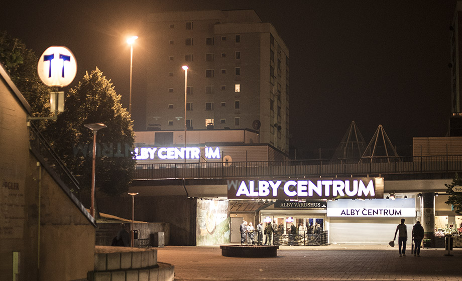Kraftigt ökat antal kriminella i invandrarutsatta förorter