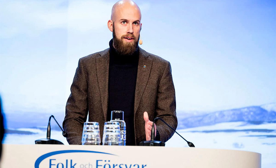 Trots synfelet som hindrade lumpen – Carl-Oskar Bohlin kör bil utan glasögon