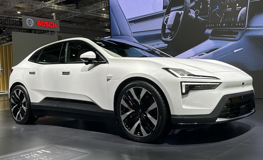 Bank sågar Volvo och Polestar – värt noll kronor