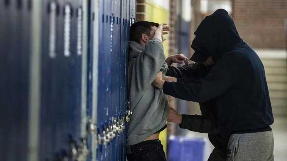 Mellanstadielärarnas nya ”utmaning”: Elever som försöker halalslakta varandra