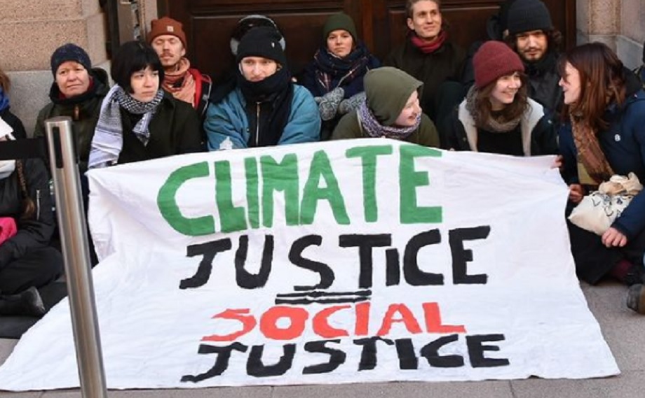 Greta Thunberg blockerar riksdagen