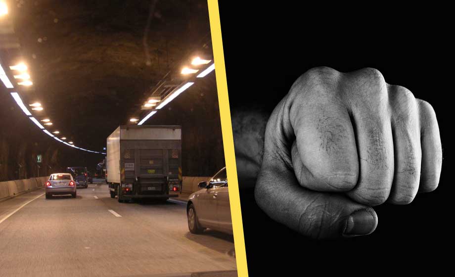 Bilister i slagsmål i tunnel