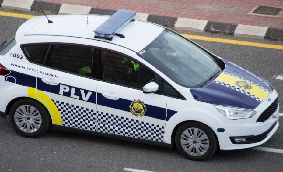 Jakt efter migrant som halshögg man