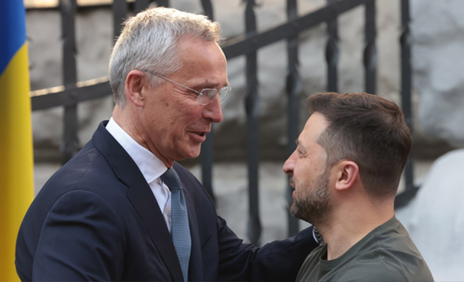 Beskedet till Zelenskyj: Ukraina för korrupt för Nato