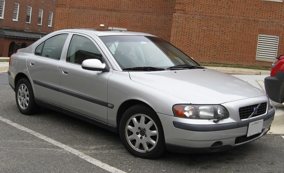 Förslaget: Tiotusentals kronor i straffskatt på äldre bilar