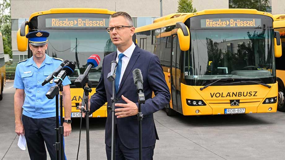 Ungern: Vi menar allvar med att bussa illegala migranter till EU:s högkvarter