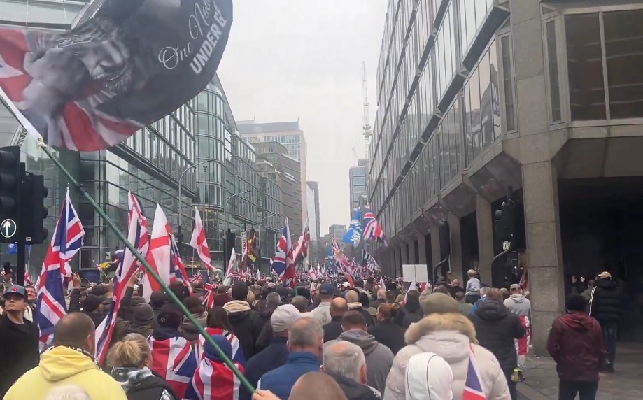 Hundratusentals demonstrerade mot invandrarvåldet