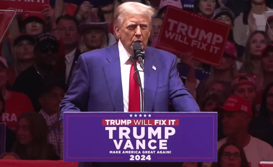 Trump utlovar en rivstart efter att ha svurits in som president