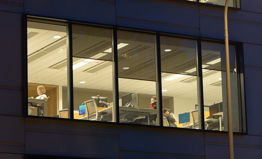 Kommunanställda varnas efter att ha stulit inventarier